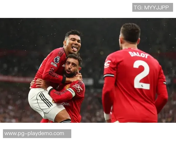 欧冠激战曼联险胜拜仁点球大战引发争议判罚全场沸腾