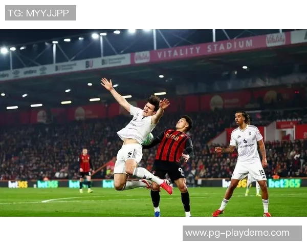 世界杯激战多特蒙德逆转曼联红牌争议引发全场热议